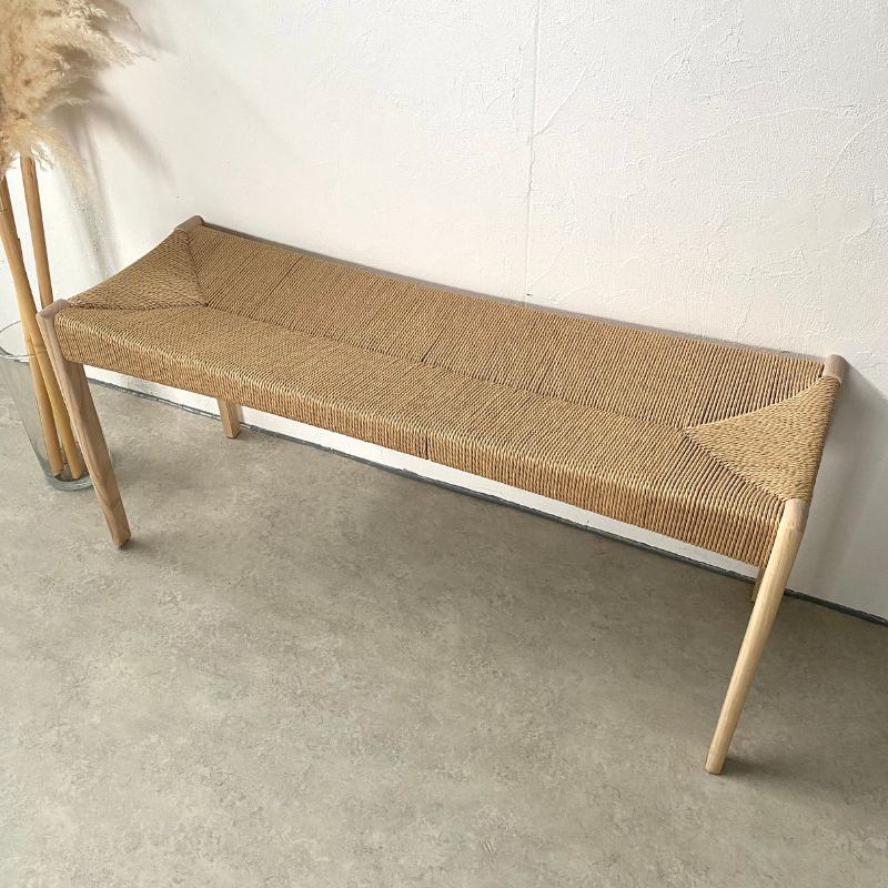 ベージュカラーのペーパーコードベンチアップ撮影